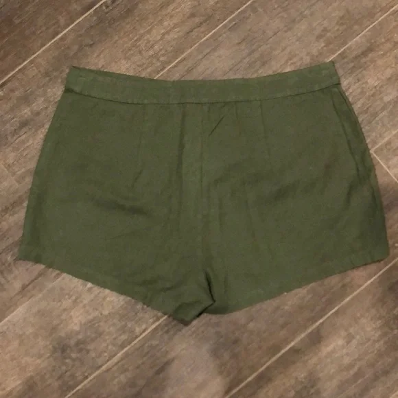 Green Shorts - Ecoté Brand - Picture 6 of 6